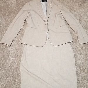 Banana Republic skirt suit